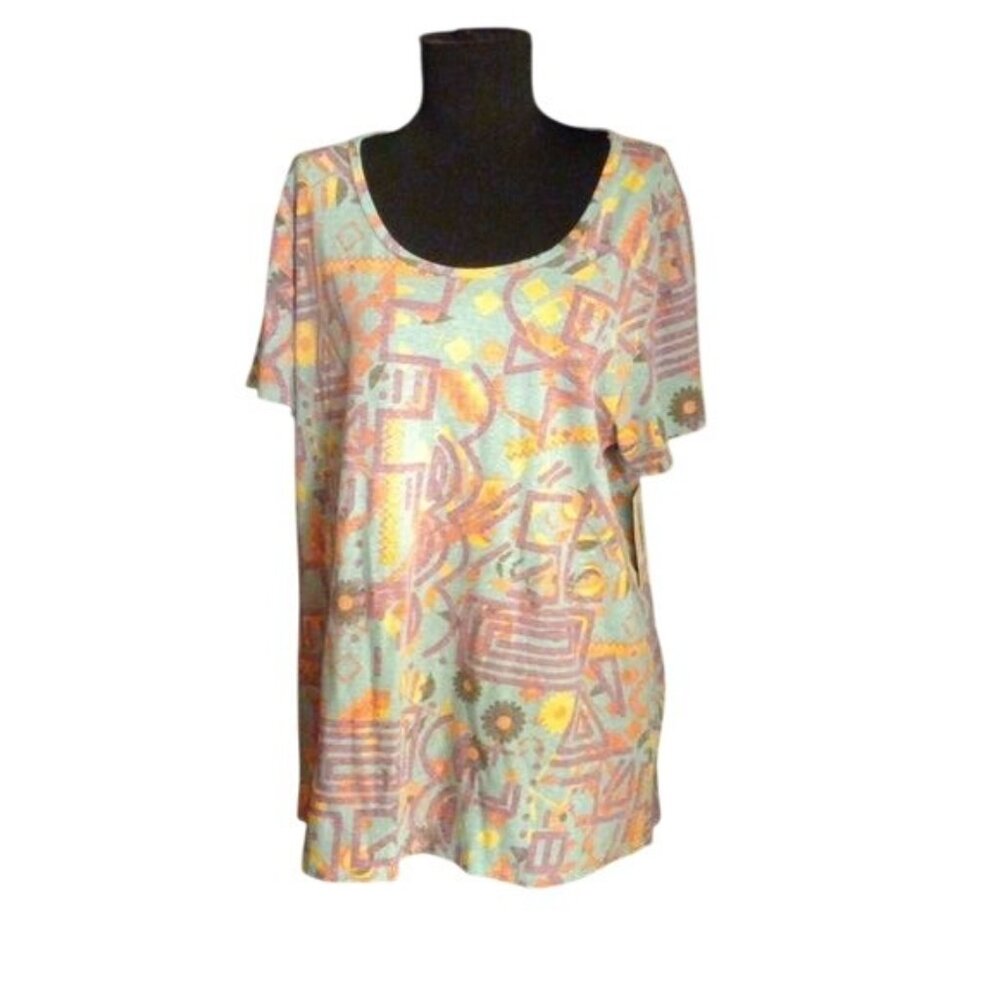 LuLaRoe XL Classic T Short Sleeve Graphic Print Womens Shirt Hi-Low NEW